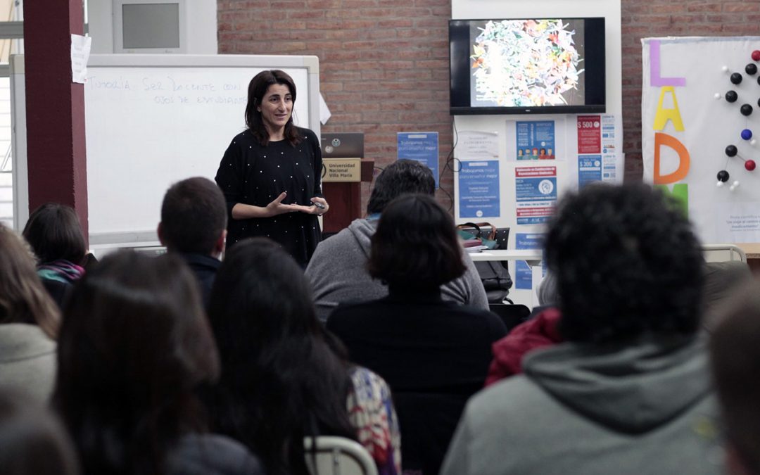 Nuevos escenarios: proyectando la educación a distancia