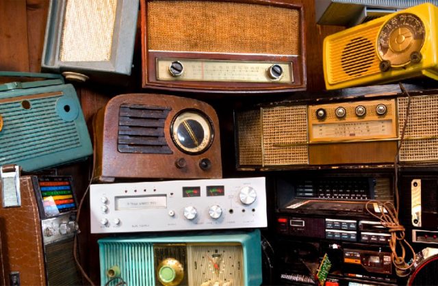 100 años de la Radio: historia y voces del centro del país