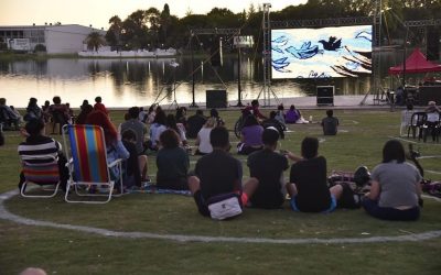 La historia de la UNVM inauguró el ciclo «Cine bajo las estrellas»