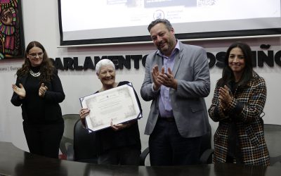 Reconocimiento a María Cristina Mata como “Profesora Honoraria”