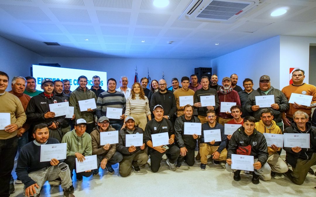 La UNVM certificó a 95 profesionales en césped deportivo