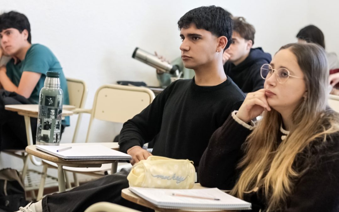 Viajar y estudiar para recibirse de Comunicador Social: la historia de Francisco